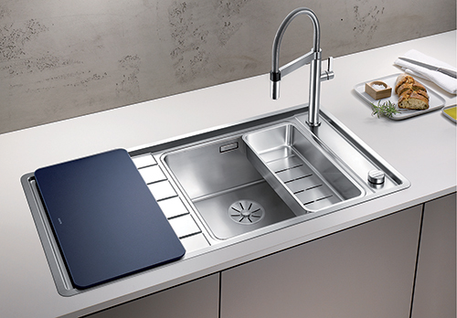 BLANCO ANDANO XL 6S-IF kjøkkenvask i rustfritt stål med skylleskål inkludert i prisen. Skjærefjel i glass er tilbehør.